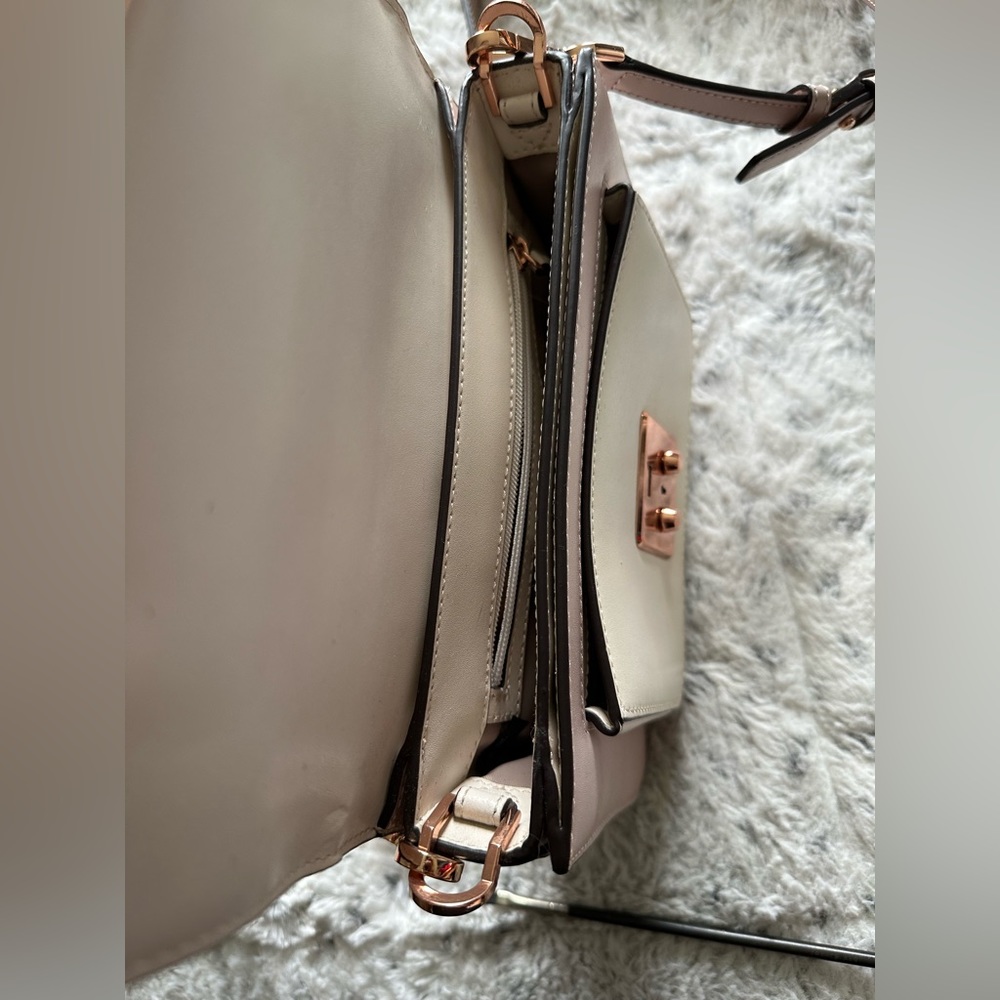 Michael Kors SLOAN EDITOR
Casual Style Calfskin 2WAY... - Picture 7 of 12